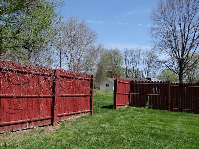 22742 US Route 30, Minerva, OH 44657 - view of yard with fence and an outdoor structure