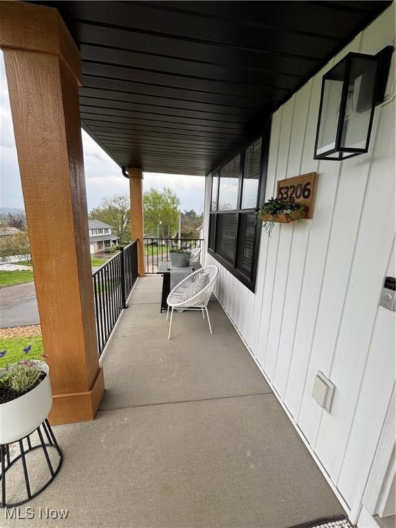 53206 Poplar Dr, Bridgeport, OH 43912 - view of patio