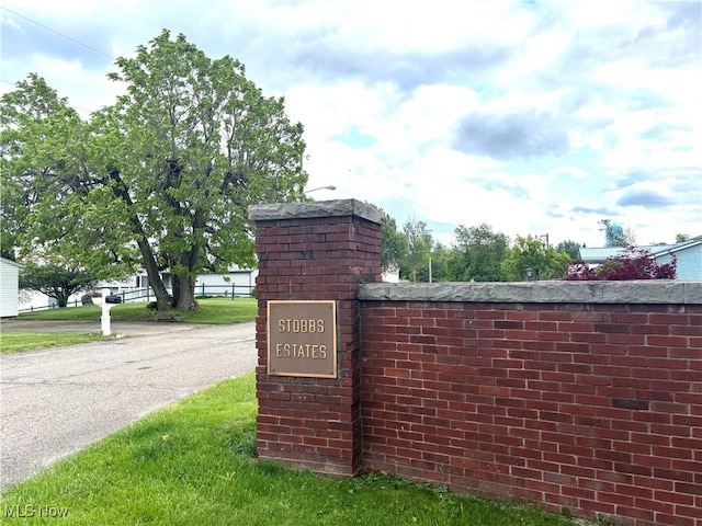 53206 Poplar Dr, Bridgeport, OH 43912 - exterior view