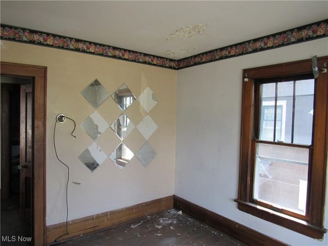 325 Hillwood Dr, Akron, OH 44320 - spare room with baseboards