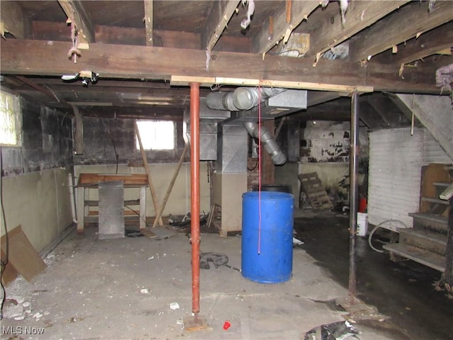 325 Hillwood Dr, Akron, OH 44320 - below grade area with stairs