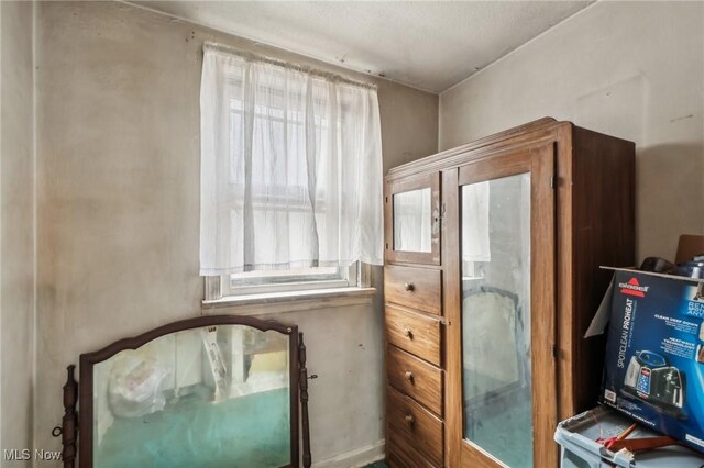 944 Bey Rd, Akron, OH 44312 - view of bedroom