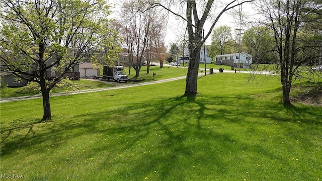 207 Maplewood Dr, Cadiz, OH 43907 - view of yard