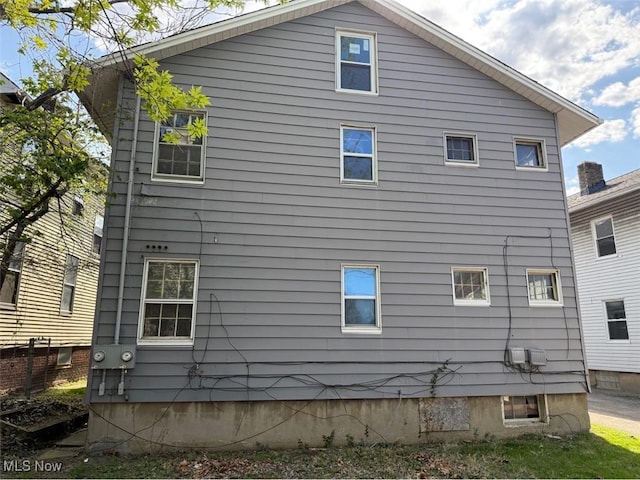 view of side of home