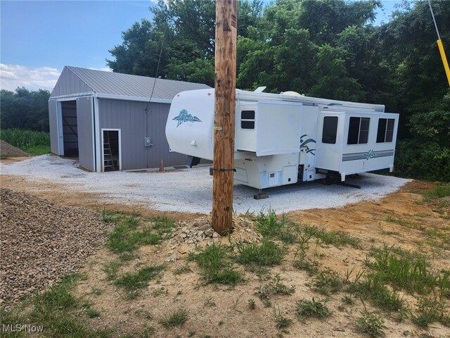 13651 16, Conesville, OH 43811