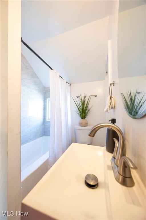 2334 W 38th St, Cleveland, OH 44113 - photo 31