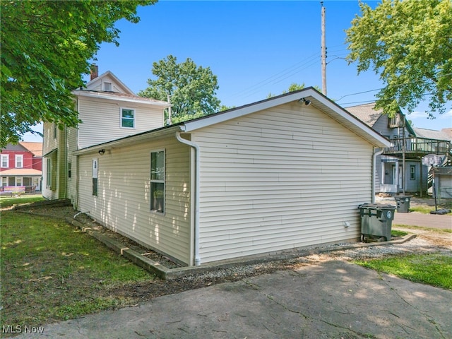 view of side of property