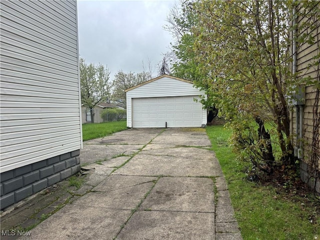 view of detached garage