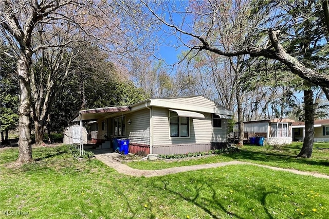 view of front of house with a front yard