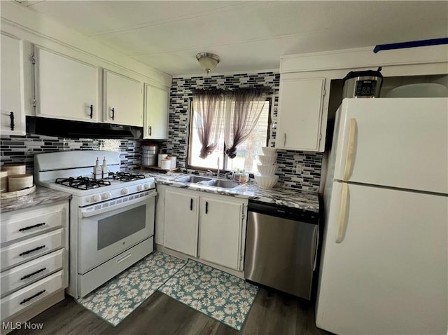 kitchen featuring white cabinetry, tasteful backsplash, under cabinet range hood, wood finished floors, and white appliances