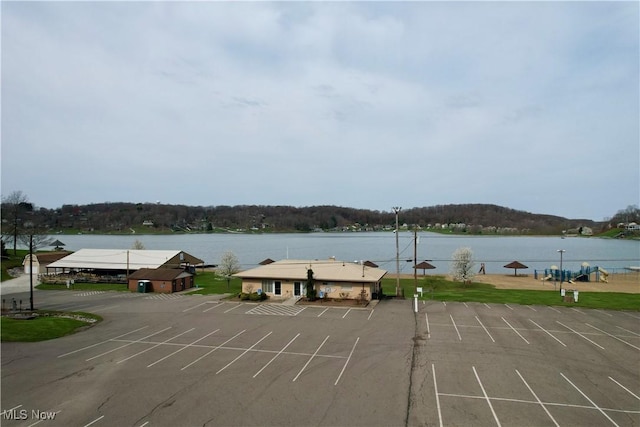 83 Oneida Trl, Malvern, OH 44644 - property view of water