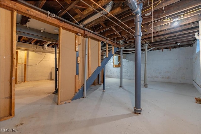 708 Moreley Ave, Akron, OH 44320 - unfinished below grade area featuring stairway