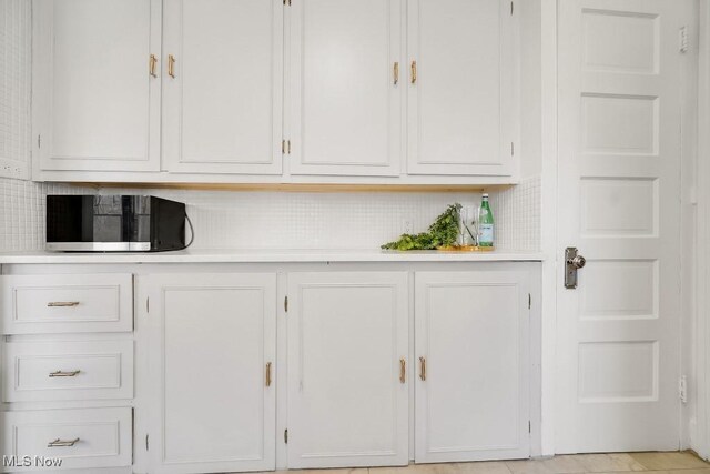 1357 E Blvd Unit 2, Cleveland, OH 44106 - bar featuring stainless steel microwave