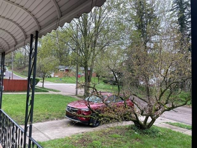 1145 Arnold Ave, Akron, OH 44305 - exterior space