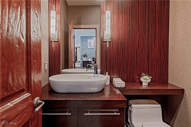 3601 Chapelton Ct, Richfield, OH 44286 - half bath with vanity and toilet