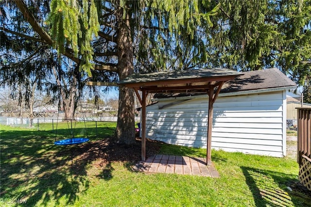 view of yard featuring fence