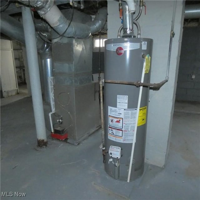 10921 Dove Ave, Cleveland, OH 44105 - utilities featuring water heater