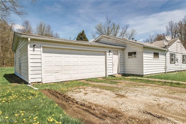 2258 Jacobs Rd, Youngstown, OH 44505 - view of garage