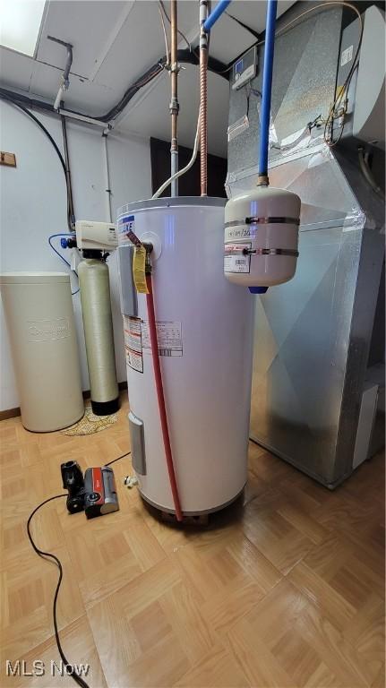 813 Brentwood Dr, Belpre, OH 45714 - utilities with water heater