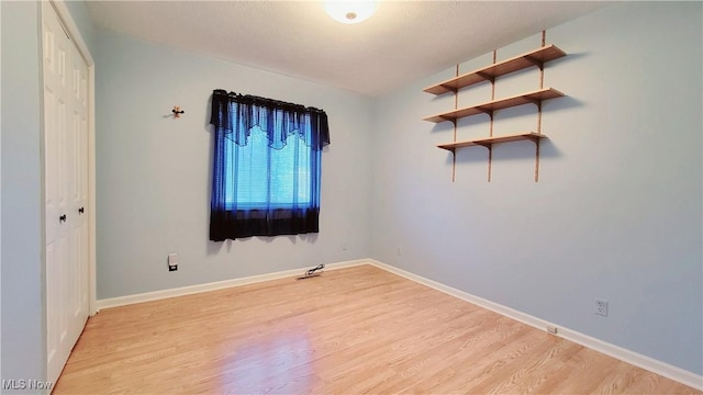 813 Brentwood Dr, Belpre, OH 45714 - unfurnished room with baseboards and light wood finished floors