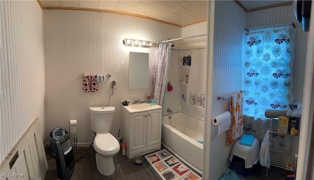 1125 Lafayette St, Zanesville, OH 43701 - bathroom with crown molding, shower / tub combo with curtain, toilet, wood finished floors, and vanity