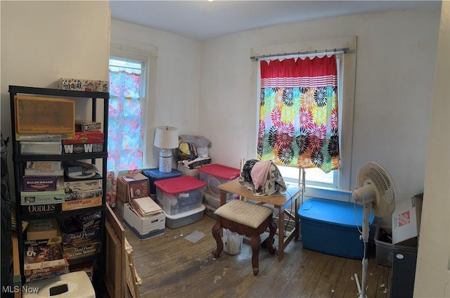 1125 Lafayette St, Zanesville, OH 43701 - dining room with hardwood / wood-style flooring