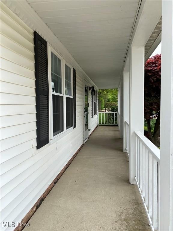 312 Chesapeake Cv, Painesville, OH 44077 - view of patio / terrace with covered porch