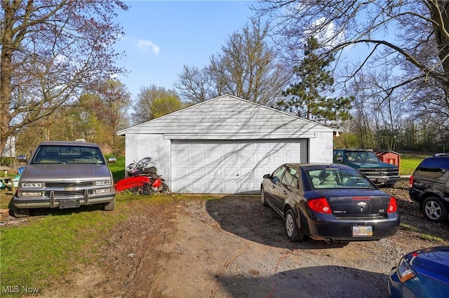 view of detached garage