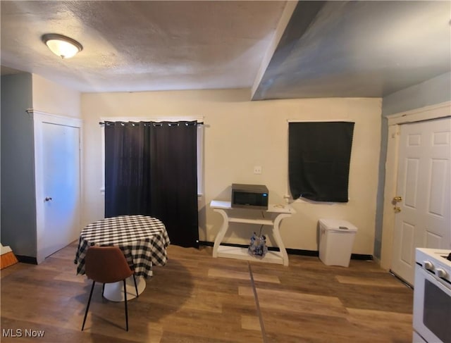 9615 Dunlap Ave, Cleveland, OH 44105 - sitting room featuring baseboards and wood finished floors