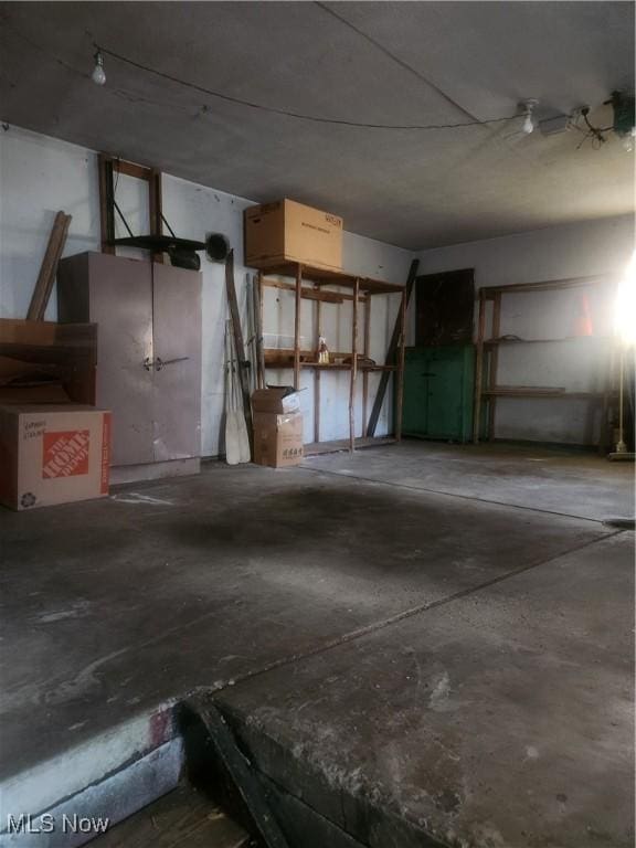 6876 Anthony Ln, Parma Heights, OH 44130 - below grade area featuring a garage