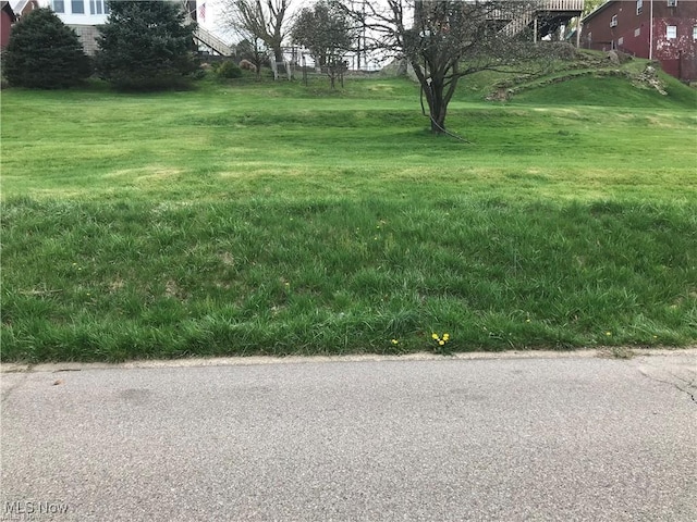 Wanda St, Weirton, WV 26062