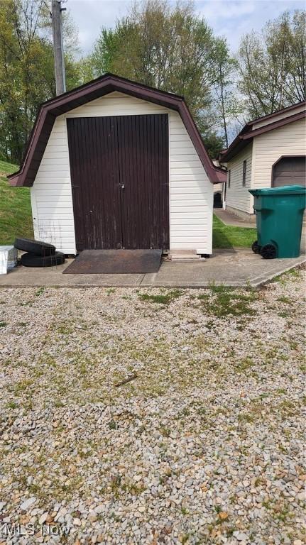 view of outbuilding with an outbuilding