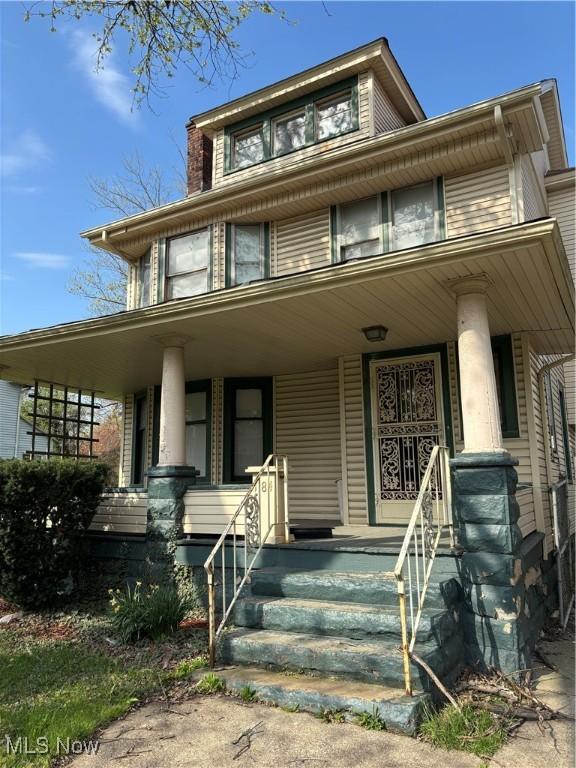 view of front facade with a porch