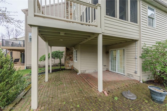 117 Royal Oak Dr, Aurora, OH 44202 - view of patio featuring a wooden deck