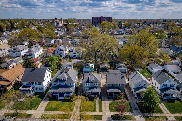 birds eye view of property featuring a residential view