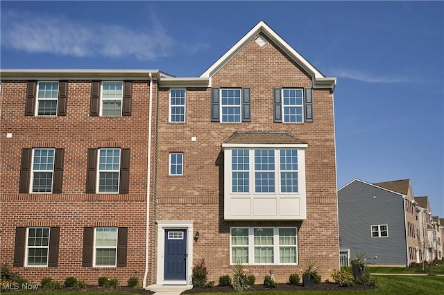 1662 N Eckert Ln, Akron, OH 44313 - townhome / multi-family property with brick siding
