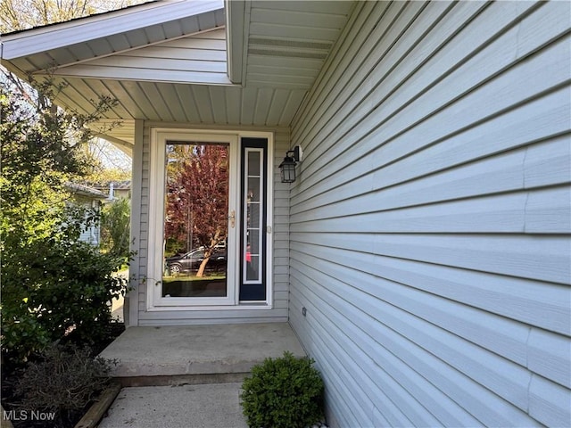 view of property entrance