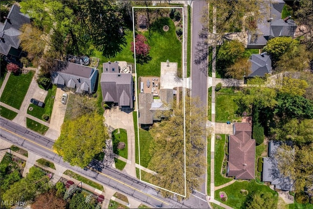 birds eye view of property featuring a residential view