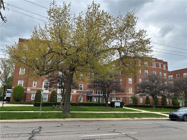view of building exterior