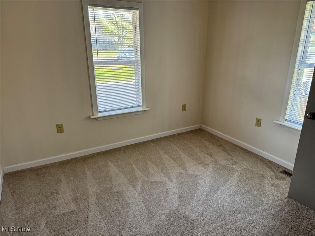 3607 Camden Ave, Parkersburg, WV 26101 - unfurnished room with carpet flooring, baseboards, and visible vents