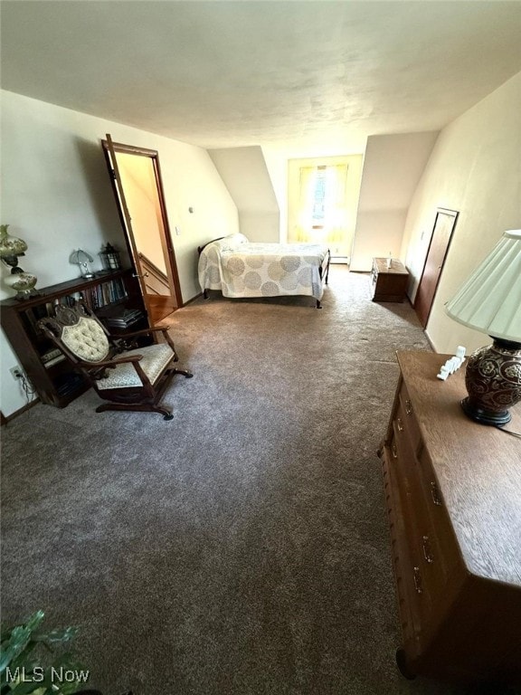 422 Glenwoods Ct, Boardman, OH 44512 - bedroom with carpet