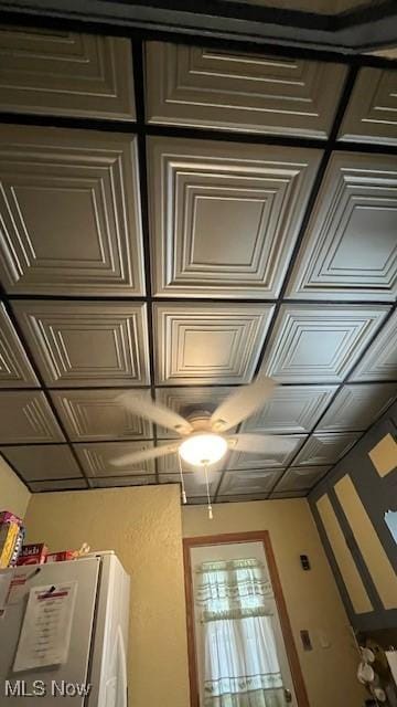 room details with an ornate ceiling