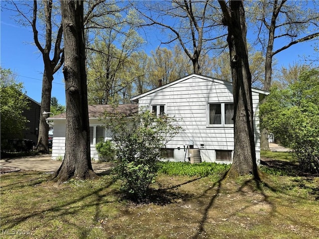 view of property exterior
