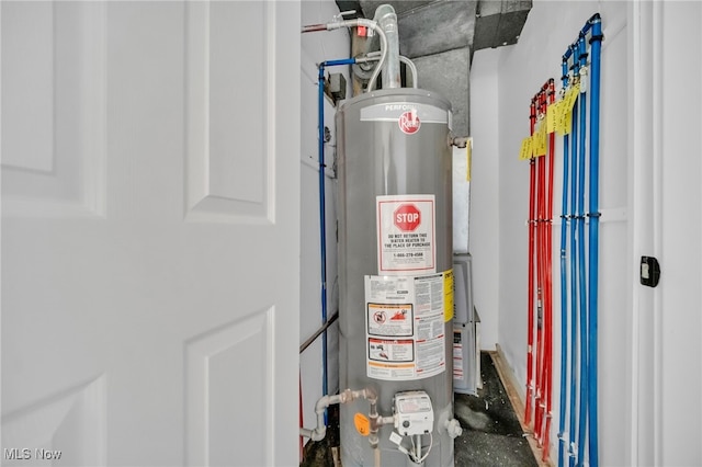 4392 E 144th St, Cleveland, OH 44128 - utility room with water heater
