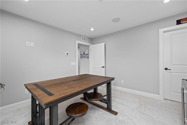 dining space featuring visible vents, recessed lighting, baseboards, and carpet flooring