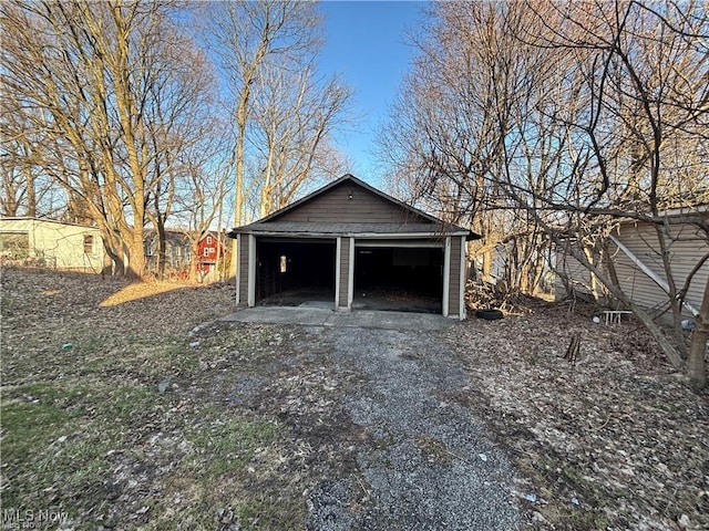 834 Kenyon St, Akron, OH 44311 - view of detached garage