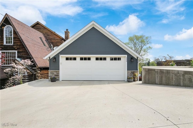 view of detached garage