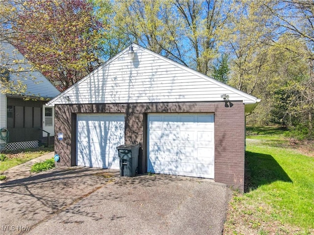 view of detached garage