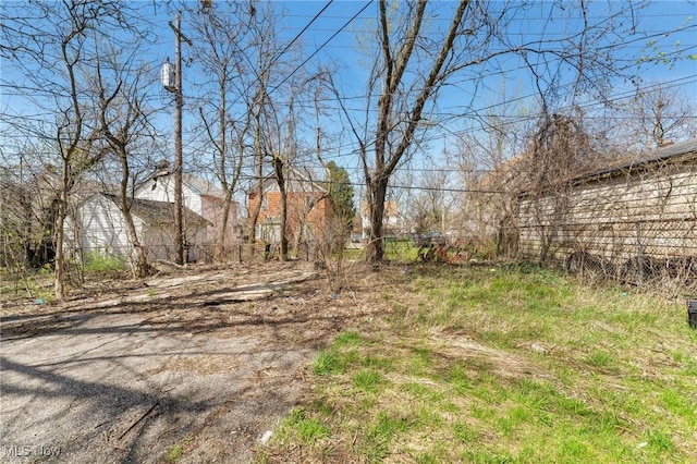13701 Benwood Ave, Cleveland, OH 44105 - photo 26
