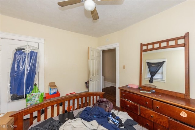 1459 W 107th St, Cleveland, OH 44102 - bedroom with ceiling fan